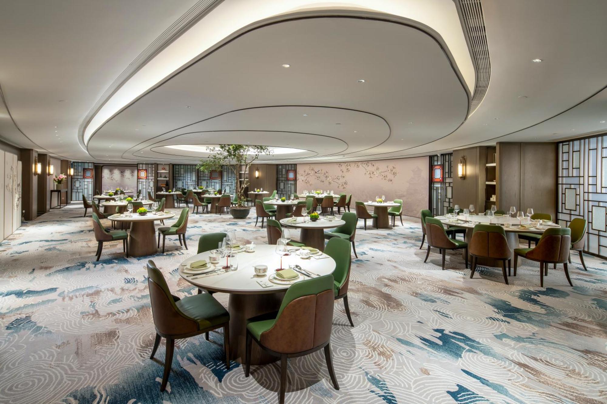 Yuexiu Hotel Guangzhou, Curio Collection By Hilton Exterior foto