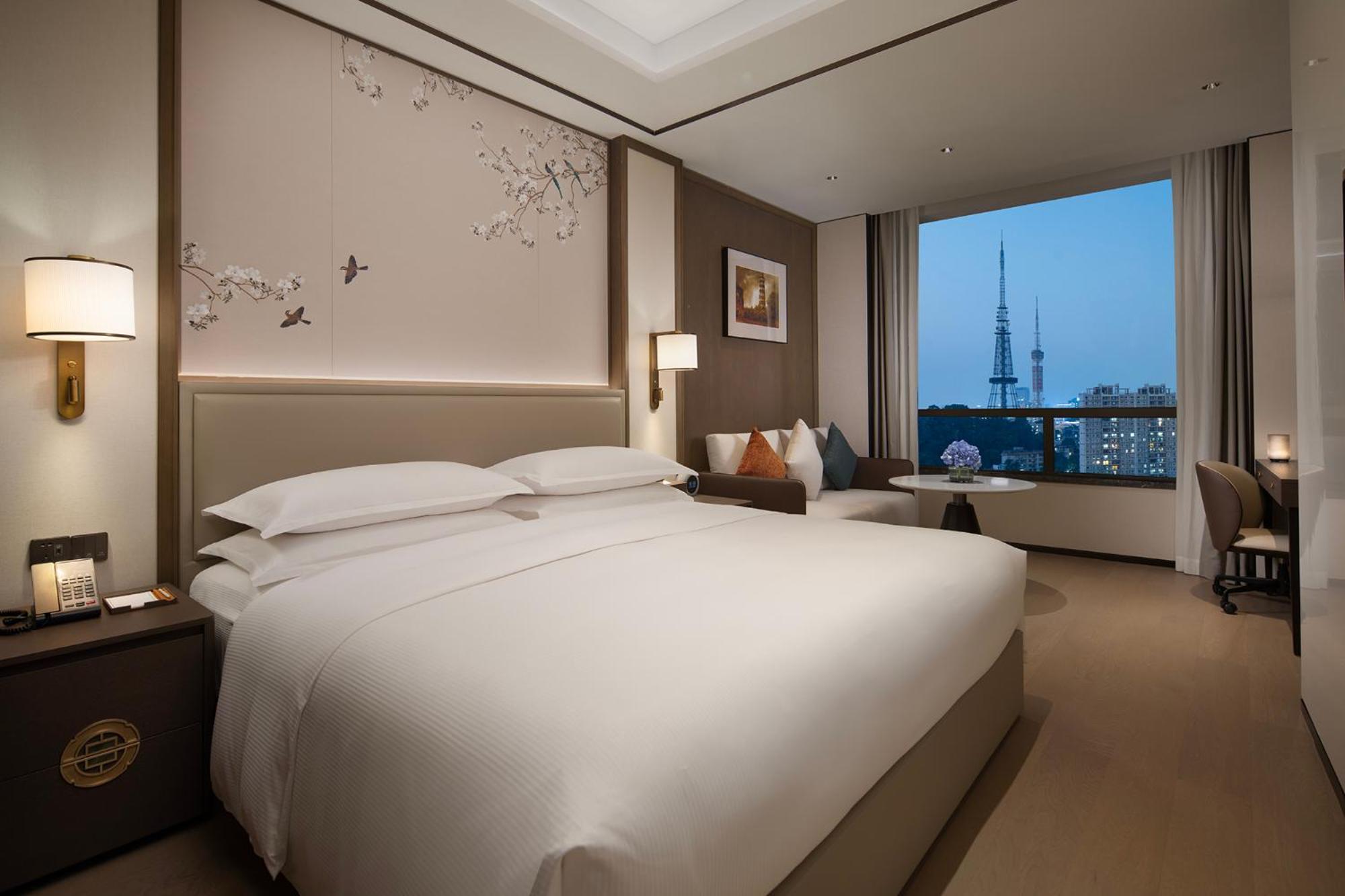 Yuexiu Hotel Guangzhou, Curio Collection By Hilton Exterior foto