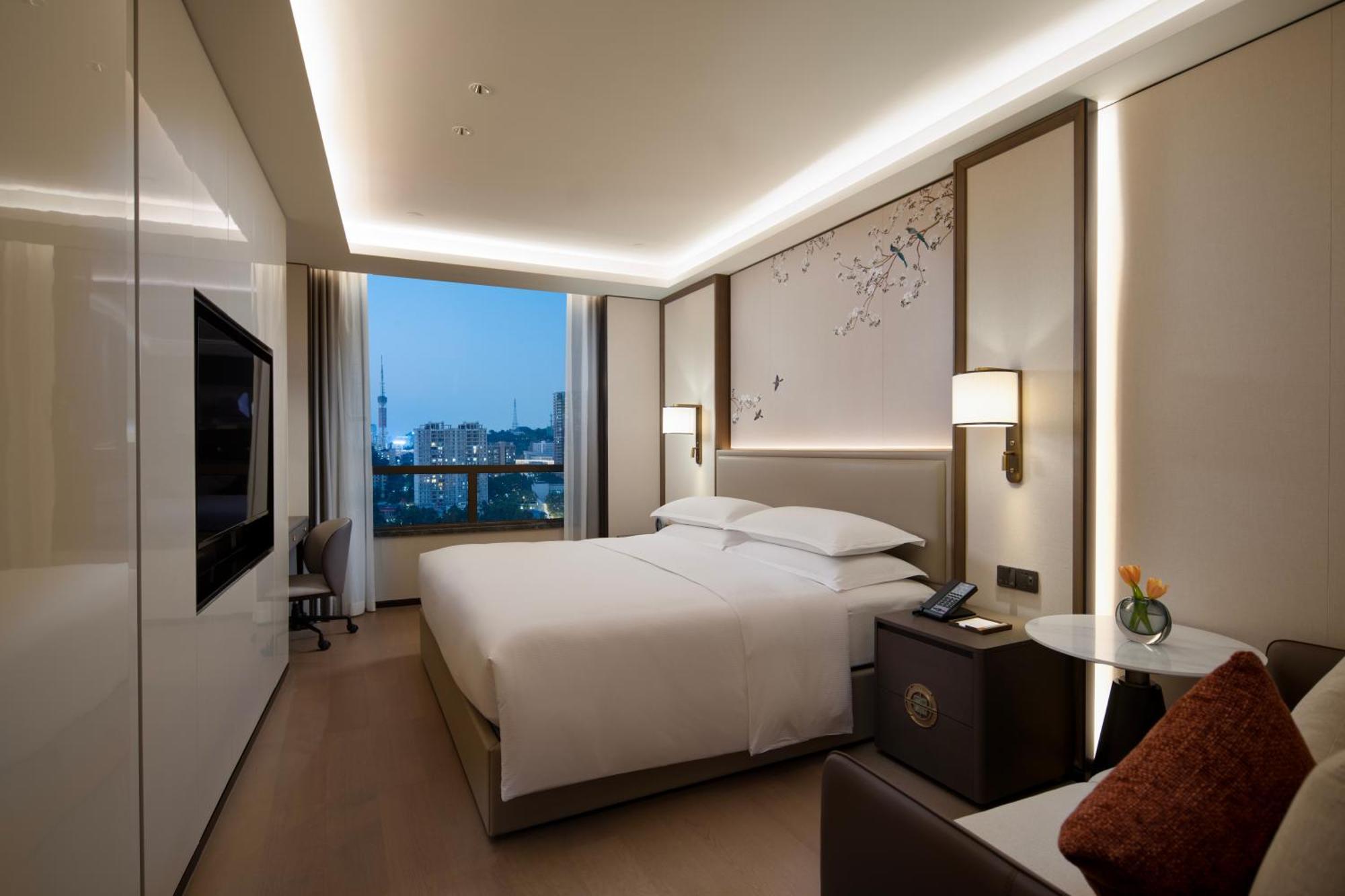 Yuexiu Hotel Guangzhou, Curio Collection By Hilton Exterior foto